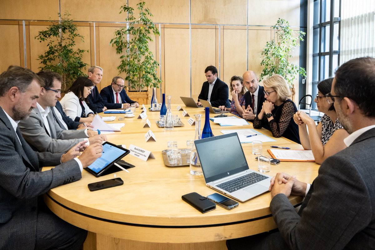 Notre couverture fibre est la meilleure d’Europe. Désormais, nous devons garantir la qualité de service. 
J’ai invité les acteurs concernés en leur donnant 3 semaines pour finaliser leurs propositions. Elles seront mises en oeuvre avant la fin de l’année.