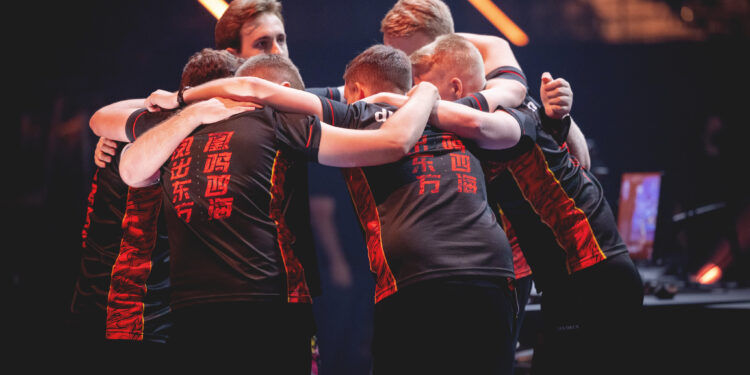 PopurriPrensa's tweet photo. KRÜ cae frente a FunPlus Phoenix en su debut en la Valorant Champions
https://t.co/WkO4eQvpBm
#esports #funplusphoenix #kru #kruesports #valorant #valorantchampions #valorantlatam https://t.co/ORHqzJKAdn