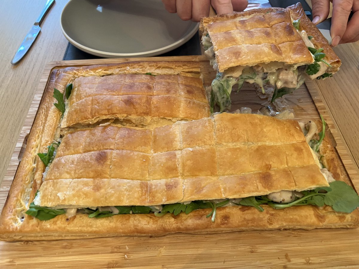 JoeWarner7's tweet photo. @jamieoliver @Channel4 Made your chicken and mushroom puff pie! Was so easy to do and the family loved it!! 🥧 https://t.co/VqF1YrK3P6