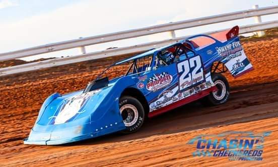 JasonErvin22's tweet photo. @LakeViewDirt Saturday night with the @BLatemodels https://t.co/hVVn0SuZj3