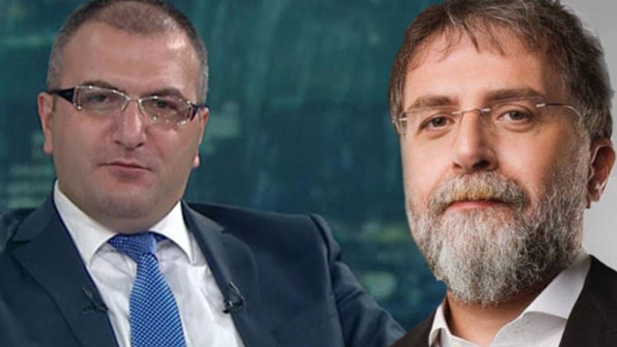 ucan__sinek's tweet photo. Cem Küçük ve Ahmet Hakan'ı denizde boğulurken görseniz ve sadece birini kurtaracak vaktiniz olsa ; izlerken Tuborg mu içersiniz , Efes mi ?

#AcıkveNet #MilletinSabrıKalmadı https://t.co/E8UOEdX9kM
