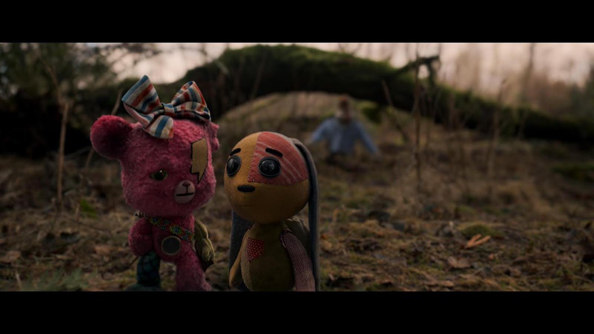 LaraibAttaT's tweet photo. Such a powerful story and so well executed. After watching it with my son, he turned to me and hugged and said ‘thank you for making this. Can I now get the Ollie and Rosy plushies’😄  
Thanks to @pramsey342 and @ShannonTindle_1 for making this masterpiece. #LostOllie #ilmvfx https://t.co/5dFrAtuXph