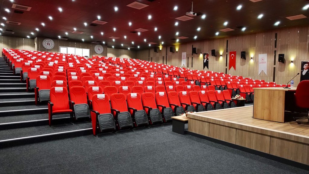 kasapoglu's tweet photo. 📍Antalya

Bezmi Alem Valide Sultan Öğrenci Yurdu, 2.658 kapasitesi ile yeni eğitim ve öğretim dönemine hazır.
Konferans salonu, kütüphane, eğitim sınıfı gibi pek çok imkanı ile yurdumuz, öğrencilerimize ders çalışma alanı olmanın yanı sıra bir yaşam kompleksi de...

#GSBYurtları https://t.co/HPVctpgwu2