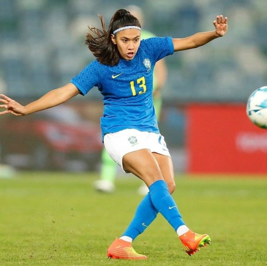 centralantonia's tweet photo. Respeita o Brasaaaa🤪❤️🇧🇷🔥
•@selecaofeminina @antoniasilvaa
•
•
📸 Rafael Ribeiro/CBF
•
•
#GuerreirasdoBrasil #antoniasilva #futebolfeminino #SelecaoFeminina #SelecaoBrasileira #futebolbrasileiro #futebolnasportv https://t.co/pJAxX6Z1k5