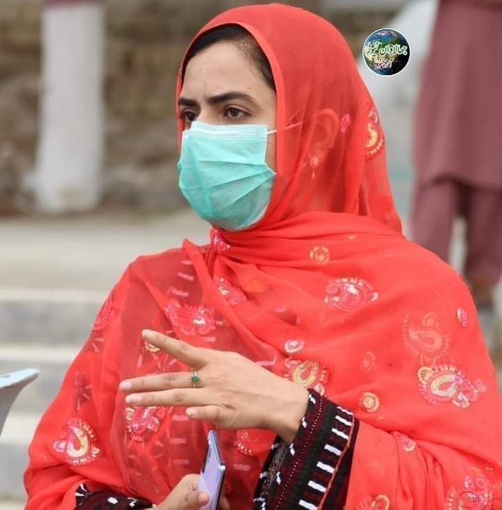 DGHS_GoB's tweet photo. اے سی مچھ عائشہ زہری آپ کی خدمات پر اہلیان بلوچستان فخر کرتی ہے حالیہ بارشوں میں جس طرح آپ نے عوامی خدمت کا فرض نبھایا اور بذات خود متاثرین کے گھر گھر جاکر انہیں سرکاری عمارتوں تک پہنچاتی رہی اور انہیں تیار خوراک مواد مہیا کی آپ نے ایک بلوچ بیٹی ہونے کا حق ادا کردیا
@AyeshaZehri3 https://t.co/CJsclkDxCp
