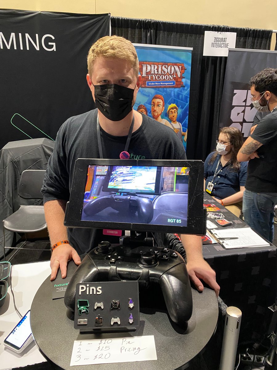 novyunlimited's tweet photo. Want to feel like you have tiny hands? Check out the giant version of the Fixture S1 at the @FixtureGaming booth! (#120) 🎮
#PAXWest #PAXWest2022 #fixturegaming #fixtureS1 #fixtureS2 https://t.co/ihqJxlZffd