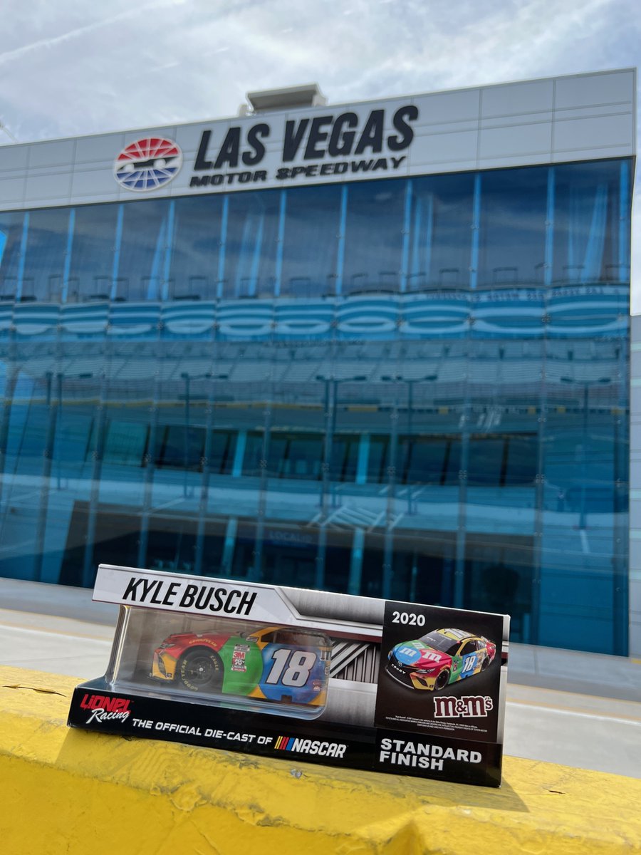LVMotorSpeedway's tweet image. 𝗚𝗜𝗩𝗘𝗔𝗪𝗔𝗬
Now is your chance to win a Kyle Busch diecast!

To Enter
Like and RT this tweet
Must be following @LVMotorSpeedway 

A winner will be chosen + messaged by the official Las Vegas Motor Speedway account on 9/12