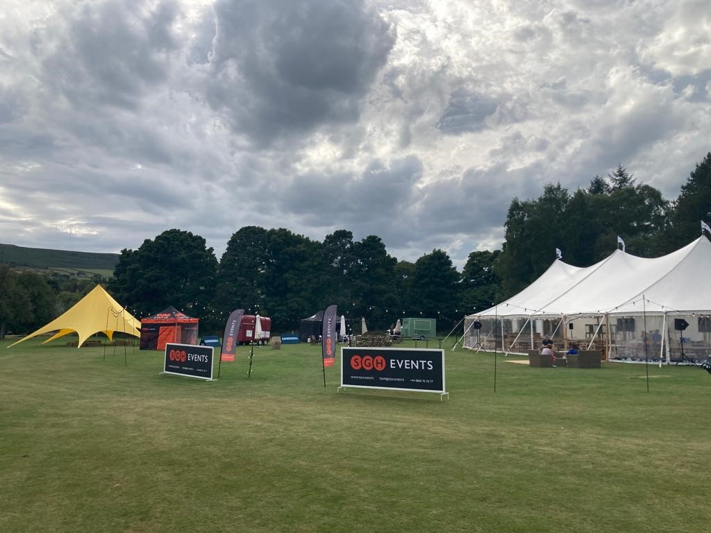 IlkleyGolfClub's tweet photo. All setup &amp; ready for the @AgePartnership Rich Beem Yorkshire Invitational. As always, @sghsportevents have done a fantastic job getting everything ready &amp; it will be a 1st class experience for all the players. 
Good luck to all taking part, we can't wait to get started...⛳️🏌️‍♂️🏆 https://t.co/V9GOLkniVo
