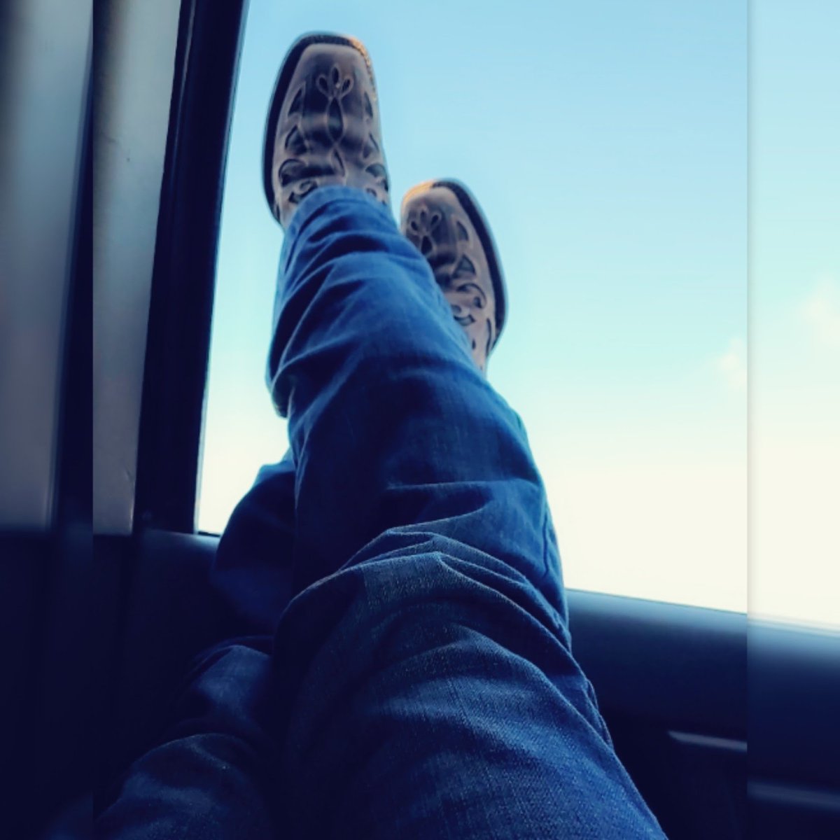 ChelsaSanders's tweet photo. #NewProfilePic https://t.co/2eNXsj0F0M