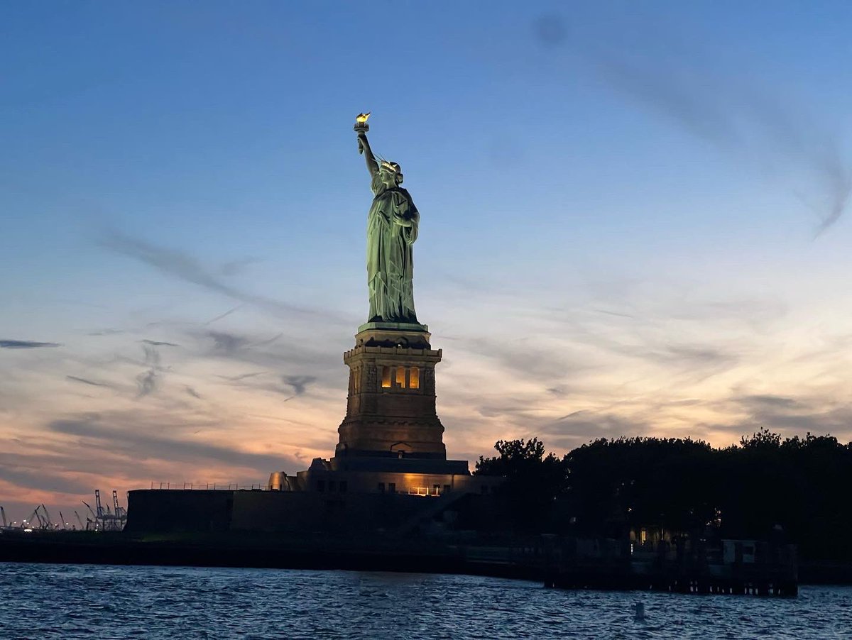 Watching the sun set over Manhattan and the Statue of Liberty from the Juilliard Cruiser… this cityscape is surreal!