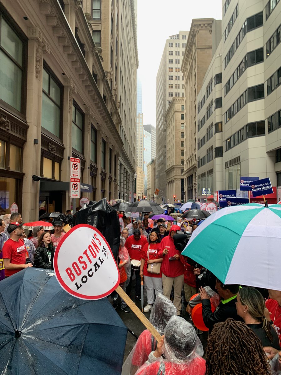 UNITEHERE26's tweet photo. @UNITEHERE26 workers are calling on Magna Hospitality Group to settle a fair contract at the Hyatt Centric Hotel. It's been more than a year since workers voted for the union. https://t.co/9NrwgR6dob