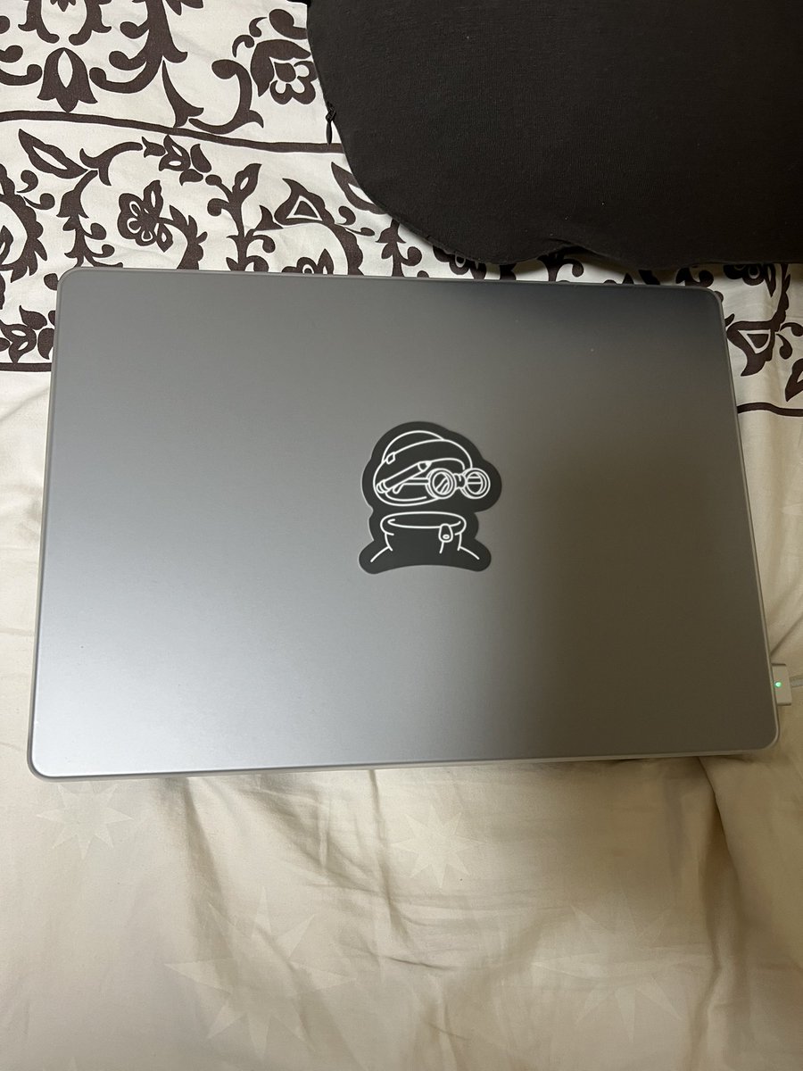 <a href="/InvsbleFriends/">Invisible Friends</a> <a href="/MotionMarkus/">Markus Magnusson 🤝</a> After a long time, I finally changed to a new invisible book! I was willing to put the badge in it🫣🫣