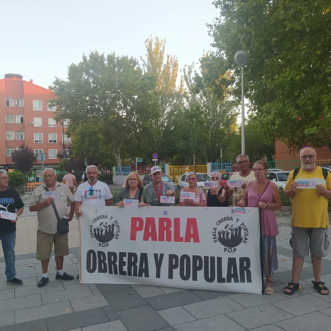 ParlaObrera_P's tweet photo. DECATHLON♡ REPRIME
@cgtzonasur
POP con l@s DESPEDID@S
#OviReadmision
#MarioReadmision
#DecathlonReprime
Decathlon está reprimiendo a sección sindical d CGT
A Decathlon no l gustan los sindicatos combativos como la CGT❤🖤
A nosotras no ns gustan ls empresas explotadoras
#Boicot https://t.co/L9jc3uxKt2