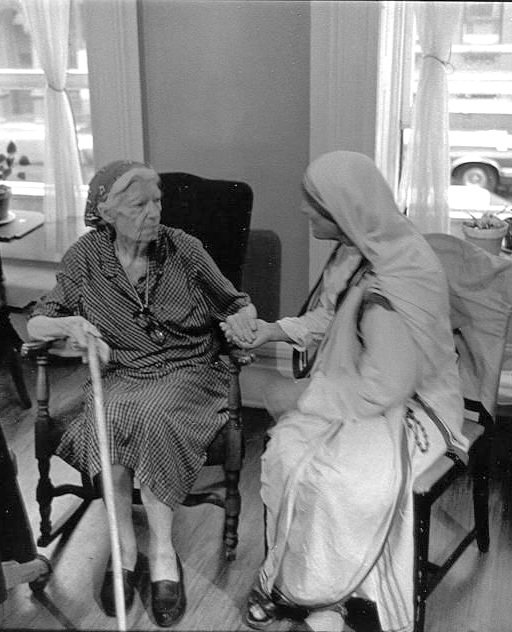 JamesMartinSJ's tweet photo. Because I can never see this photo of Dorothy Day and Mother Teresa (on the latter's Feast Day) enough. There are many ways to be holy. https://t.co/M2XzlVFSTE