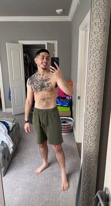 Watch Angelo's leaked NSFW photo on TwXstars