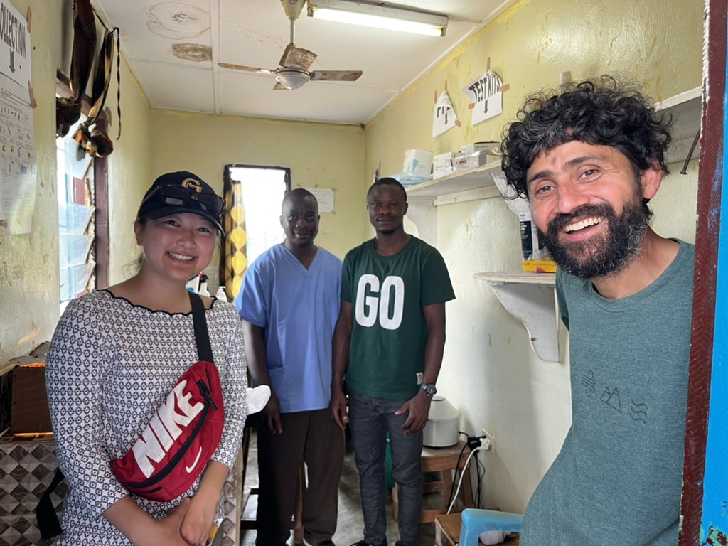 PrakashLab's tweet photo. Day #5 - #FoldscopeChallenge Liberia. Today we spent some time talk to community health workers at primary health centers - backbone of majority of health care delivery in the world. Understanding challenges they face and feedback from this CHW community has always been inspiring https://t.co/OomgRoyX2o