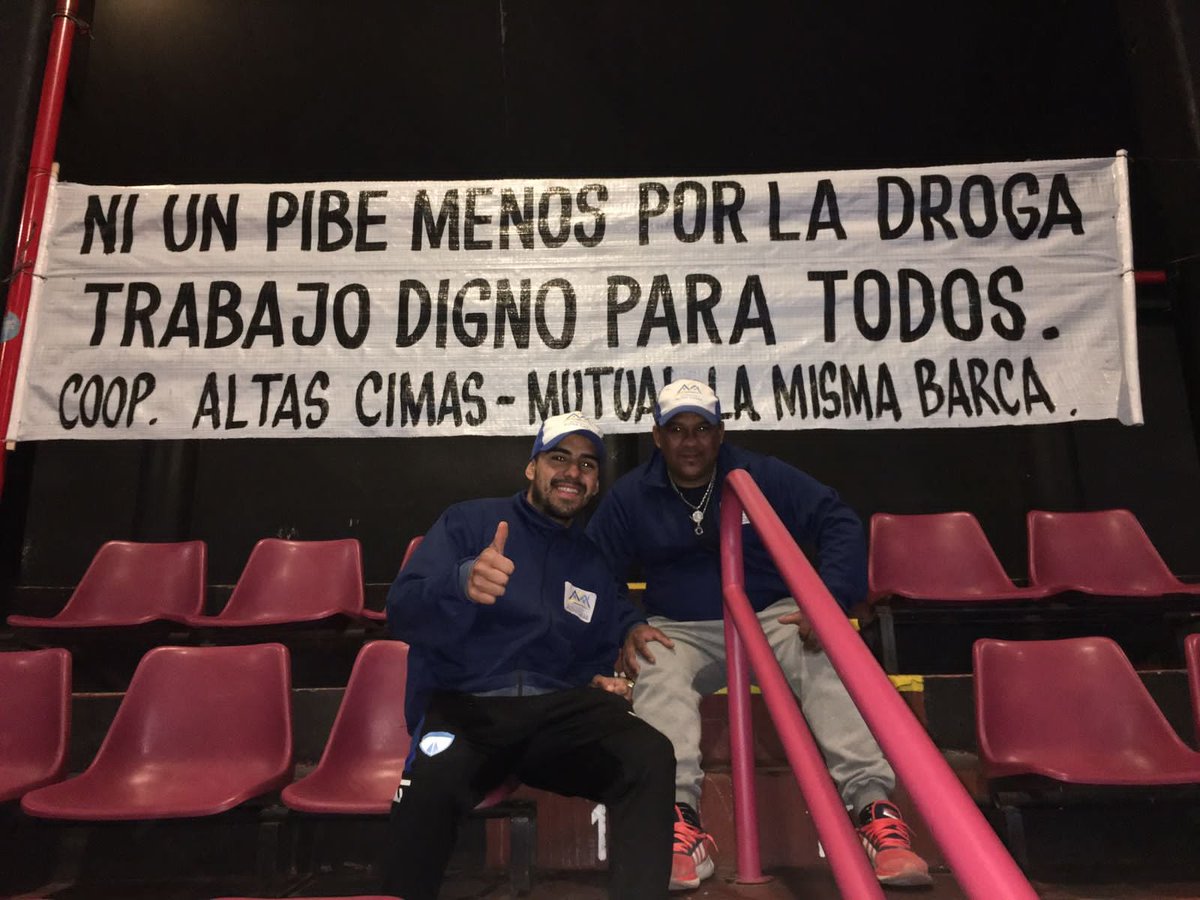 Bajar, escuchar y contemplar la vida como viene. Creemos en una Argentina en dónde lo universal sean las oportunidades. Por eso somos parte de esta peregrinación del Hogar de Cristo.

<a href="/PastoralVillera/">Curas Villeros</a> 
<a href="/oscar_ojea/">Oscar Ojea</a> 
<a href="/CaritasAR/">Cáritas Argentina</a>
<a href="/gkatopodis/">Gabriel Katopodis</a>
<a href="/JuanGrabois/">Juan Grabois</a> 
<a href="/EpiscopadoArg/">Conferencia Episcopal Argentina</a>