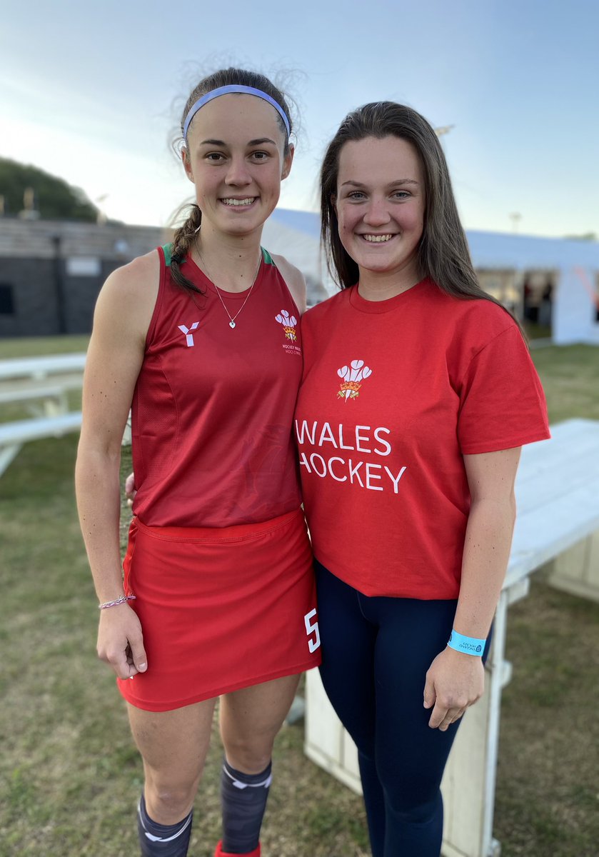GoodmanMads's tweet photo. 5️⃣9️⃣ Amazing experience receiving my first senior cap for @HockeyWales a couple of weeks ago. Extremely happy to get a goal on debut and I’m very grateful to have my family watching a very special moment @GraysHockey @lborohockey https://t.co/npyRKekHBG