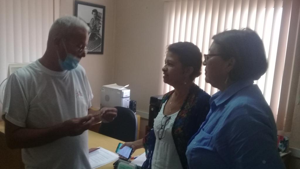 MariaCedeno21's tweet photo. Visita a la Oficina de Atención a la Población  en Mayabeque por Carmen Aguilar ANPP y María Cedeño del Palacio de la Revolución. https://t.co/DxPDIuQZD6