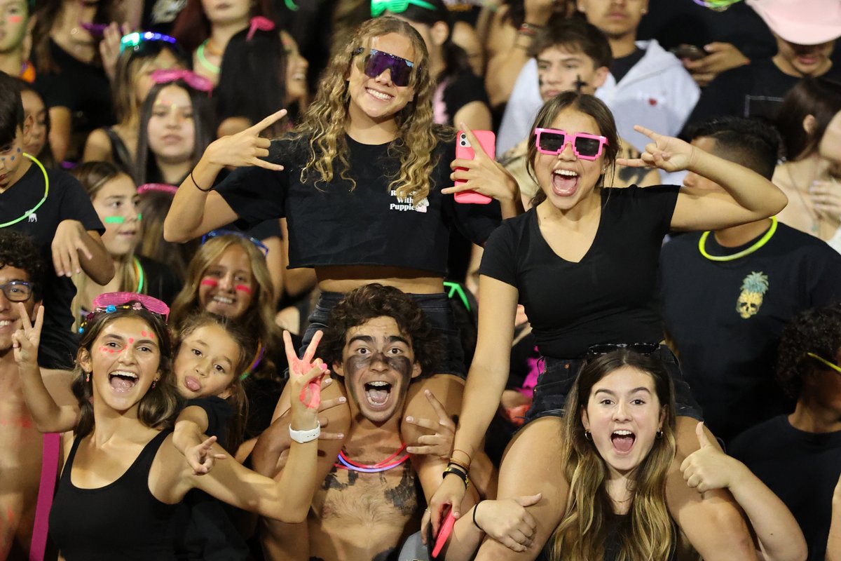 TedTorresPhoto's tweet photo. 9/2/22:  @thunderyouthfb recognized @ the game. #Photos of @BCHSASB &amp; #studentfans are available @ https://t.co/TJzPYUogUM.

#fridaynightlights #football #asb #thunderasb #fans #thunderyouthfootball #thunderyouth #halftime #tedtorresphoto #bcthunder #bchs https://t.co/PuxGk2ge9Q
