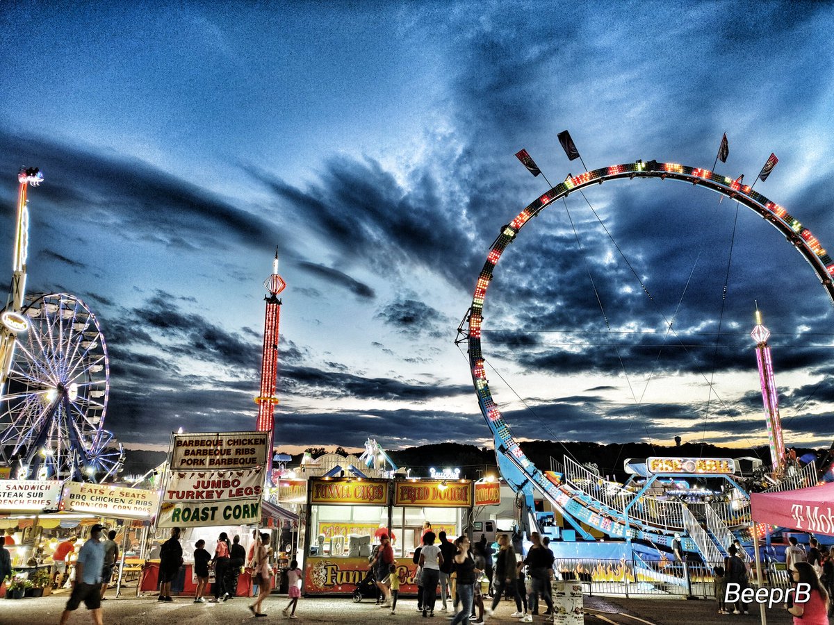 BeeprBuzz's tweet photo. Another great year at @MDStateFair.......always a fun day.
Reel coming!
#prepareforthefair #MarylandStateFair #BeeprBuzz #visitMD https://t.co/mKTaw0sEnm
