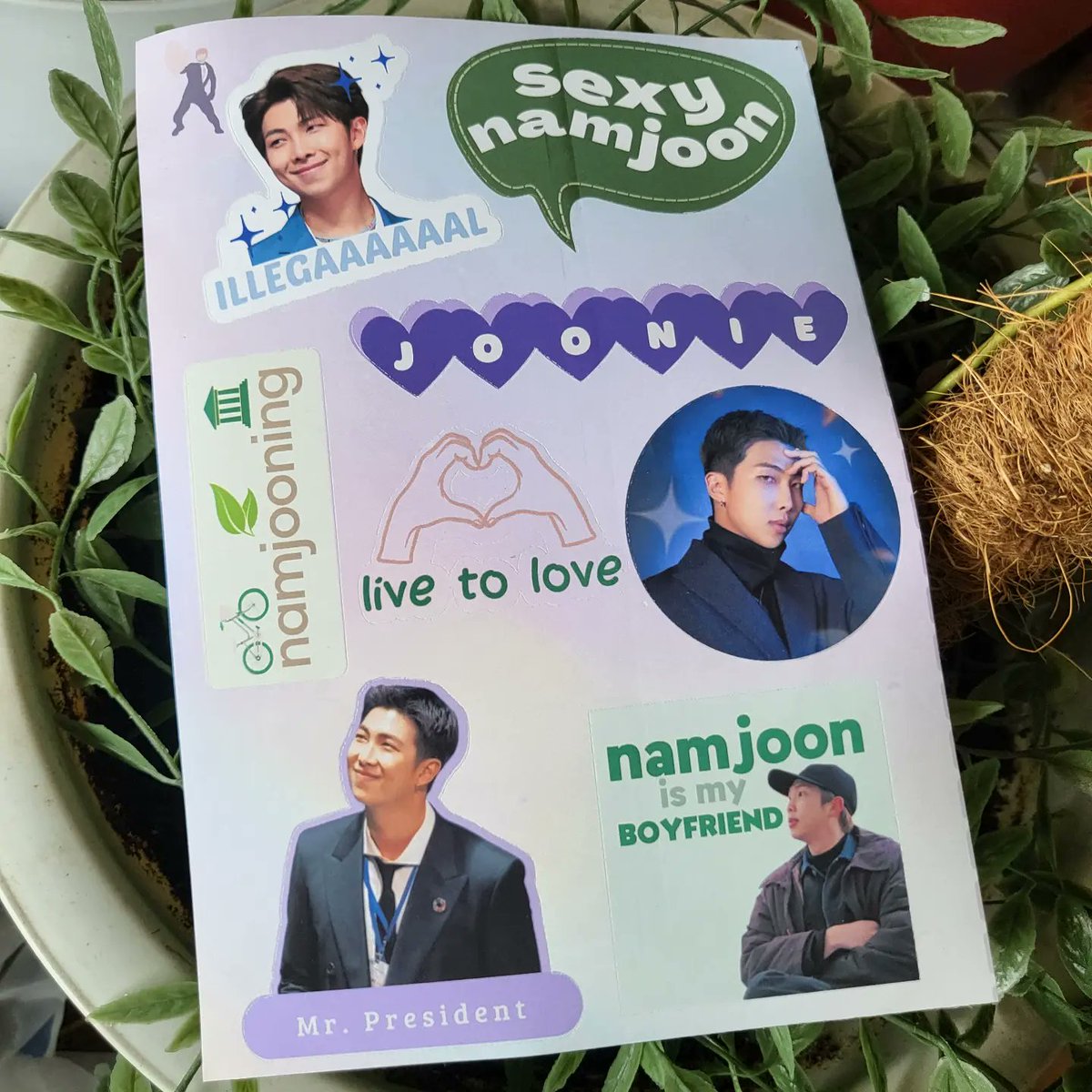 maknaenaeph's tweet photo. Getting ready for RM's special day? 🥳 Show your love for our fave leader with our Namjoon Kit, starting at Php 159 only 💜 Order now at https://t.co/HnjxuEvA9a  #MaknaenaePH #namjoon

wts lfb ph binder cover stickers holo photocard pc fanmade birthday kit https://t.co/EvWYoMkaYh