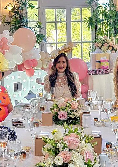 AimeeFuller's tweet photo. Custom #bridalfascinator for beautiful #bridetobe
@andreijavier!
Such a joy to work with her and be a small part of her #Nashville #bridalshower
#Millinery #bridalmillinery #weddingmillinery #WeddingFashion #hatshop #fashion #BridalHat #Bride #BridalFashion #Brides #Bridehat https://t.co/zgUsGkD661