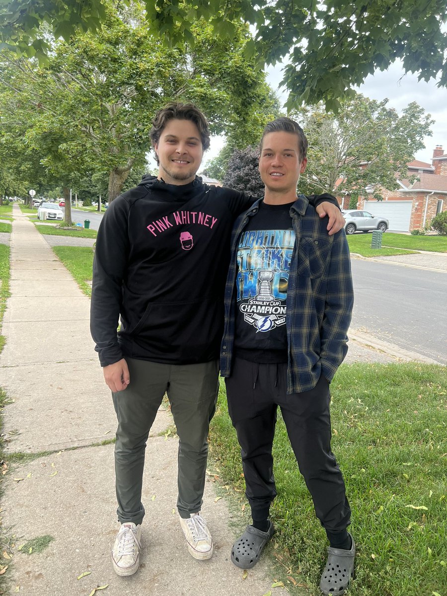 TeamSclater's tweet photo. All 4 Sclater Family members are back-to-school. Wishing @CoachHS1999 and @sclater_connor the best @RidgeAlgonquin and @BarrieNorth1 @ms_sclater have a great final year in your BPhEd/BEd @BrockUniversity Your students are all very lucky! Love you! ❤️❤️ #SCDSBfirstday @10carts https://t.co/FvrAtro5tq