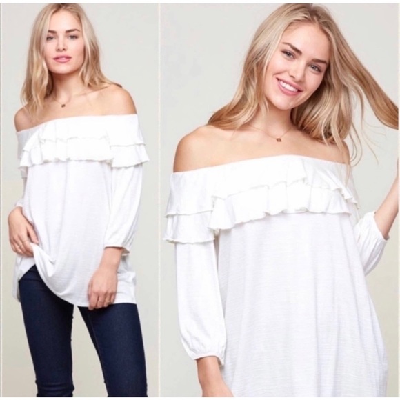 stephkkelly's tweet photo. So good I had to share! Check out all the items I'm loving on @Poshmarkapp #poshmark #fashion #style #shopmycloset #fridamom #blossomboutique #boohooplus: https://t.co/imPCgETauL https://t.co/EMFRfXzVEc
