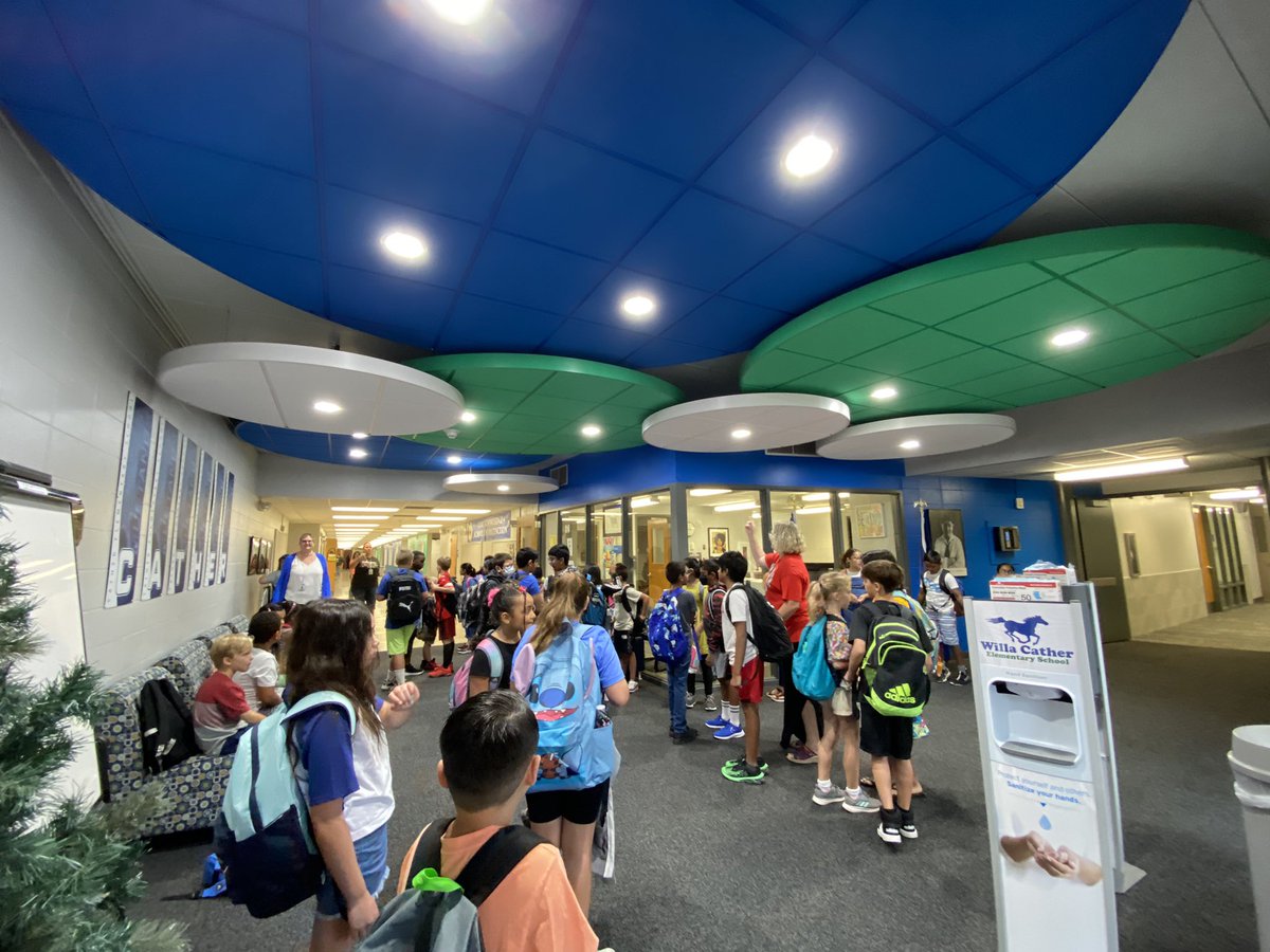 SingerStacy's tweet photo. Next stop was @CatherMPS ! This school got a freshening-up thanks to our generous community and their support of the bond issue. Cather is home to one of our programs of choice, Core Academy. There really is something for EVERYONE in Millard! #Proud2bMPS  #somuchgoodness https://t.co/FeDQYefhJC