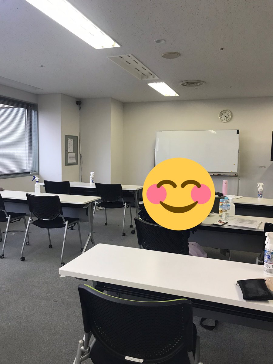 3sbizschool's tweet photo. おはようございます☀スリーエスビジネススクール本日も開講しております😄
簿記もいよいよ工業簿記に突入です❗️講師からは『予習ではなく復習を☺️』とのことなので、早期就職を目指す方で、初めて簿記を学ぶ方でもご安心くださいね✨
#スリーエスビジネスス���ール ＃職業訓練 ＃簿記 #早期就職 #経理 https://t.co/0r6Vri2tCk