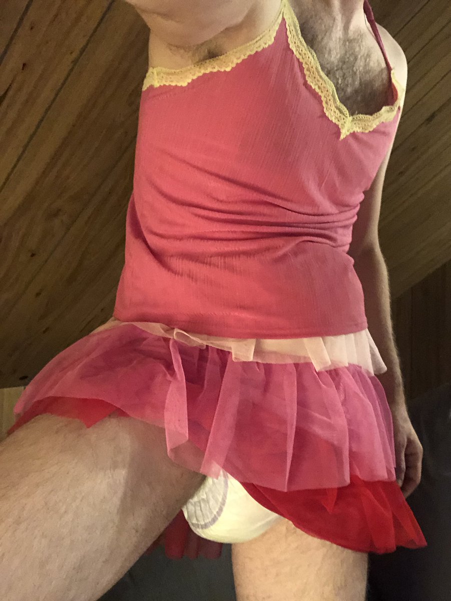 absorbsnt's tweet photo. Can you tell me if my GoodNite is sticking out? https://t.co/9QcNc0gASm