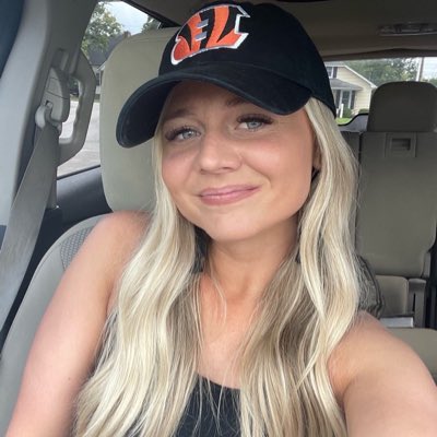 MarissaRae11's tweet photo. #NewProfilePic https://t.co/GbwPTuzoRB