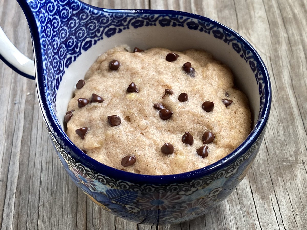 tazminta's tweet photo. Been experimenting w/ microwave mug cakes since walking off w/ leftover bananas at the @seattlemarathon Summer 5K/10K. Added a couple heaping spoonfuls of PB to this one.

#RADrabbit #runinrabbit #borntorunfree #seattlemarathonambassador #amicainsuranceseattlemarathon #runsea https://t.co/ymM89HVDvb