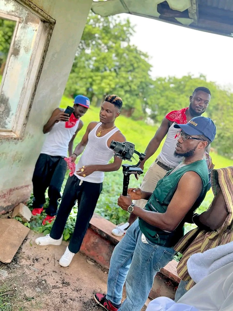 DonDeeGazaale's tweet photo. No Beauty Shines Brighter Than A Good Heart ♥️ Thanks To #Azaleans, #BrotherhoodEnt, All My Fans And Music Lovers Across The Globe  🌎 The #Letter Is Coming 🔥

Rapper #DonDee 🤴

#Frrrrr https://t.co/vs2c33Fi79