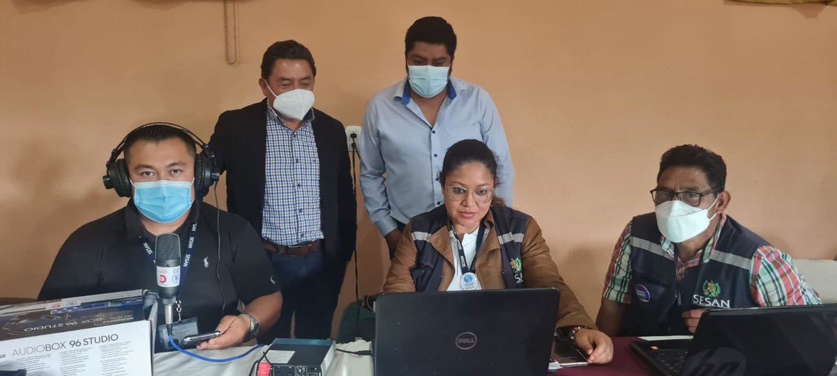 SESAN_Solola's tweet photo. Con el fin de continuar con el proceso de fortalecimiento de capacidades interinstitucionales, en la producción y edición de cuñas radiales, el equipo departamental participó en el taller facilitado por el Programa Ruk'ux'ya con apoyo de AEG-PMA @WFPGuatemala. #CCSyC #GCNN https://t.co/ErURAi57S0
