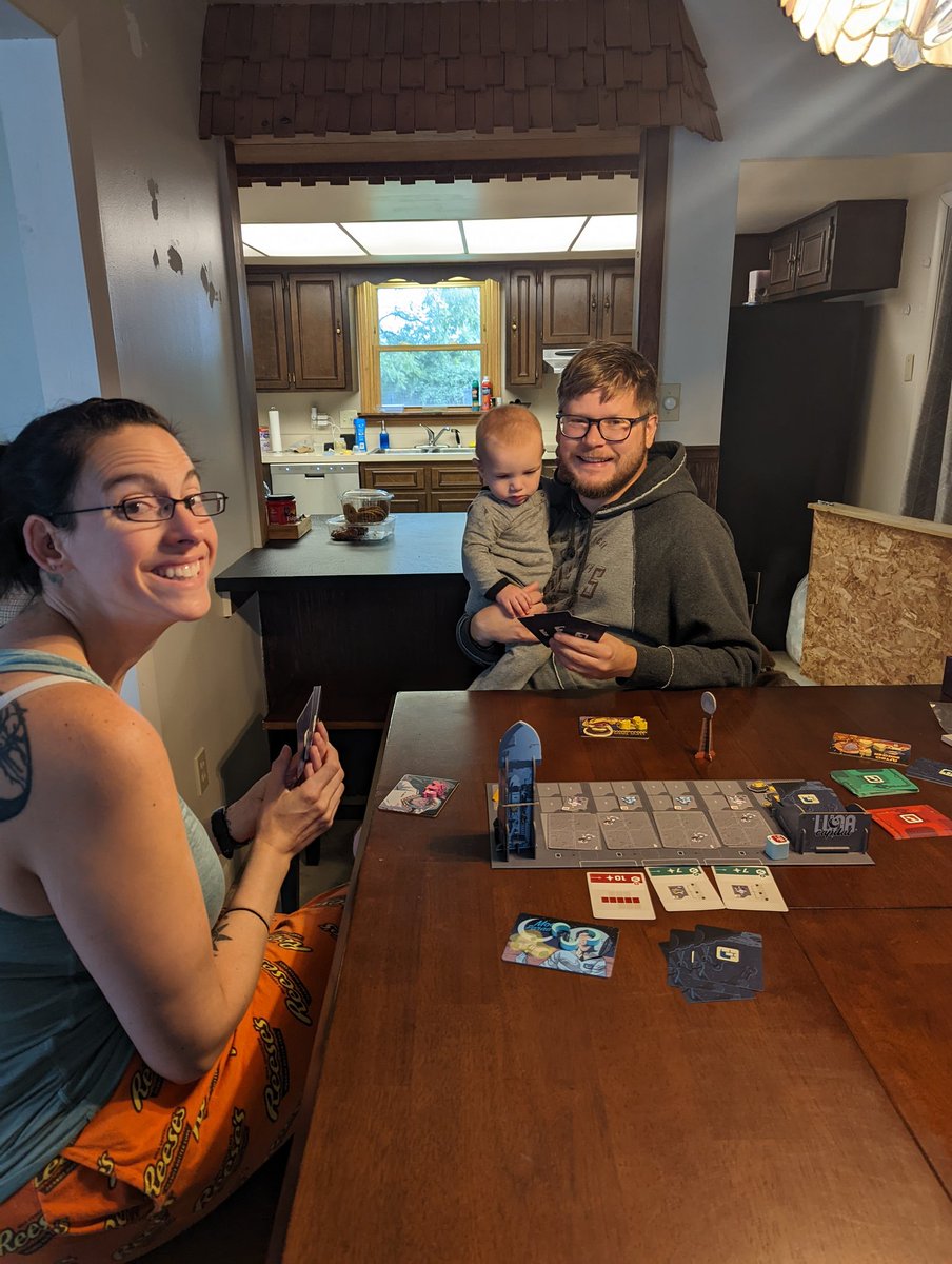 Del_A_Dale's tweet photo. Late post for an early morning gameplay before a long drive @DexEnvoy @devirgames #LUNAcapital2022 https://t.co/rdiwneV1nb
