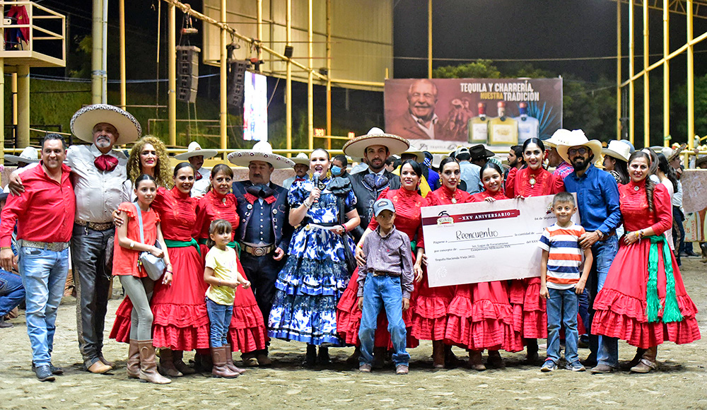 millonariothv's tweet photo. Espectacular victoria de los Tres Potrillos en la gran final “AAA” #CampeonatoMillonarioTHV #TradiciónMillonaria #FinalesMillonarias #XXVAniversario 

https://t.co/PDHVMkouGi https://t.co/PGswusO9G0