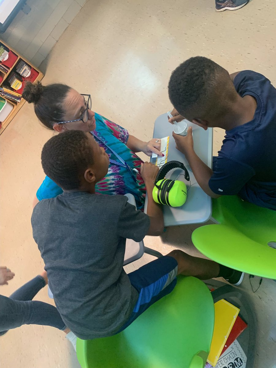 Ms. Oakey tweet media