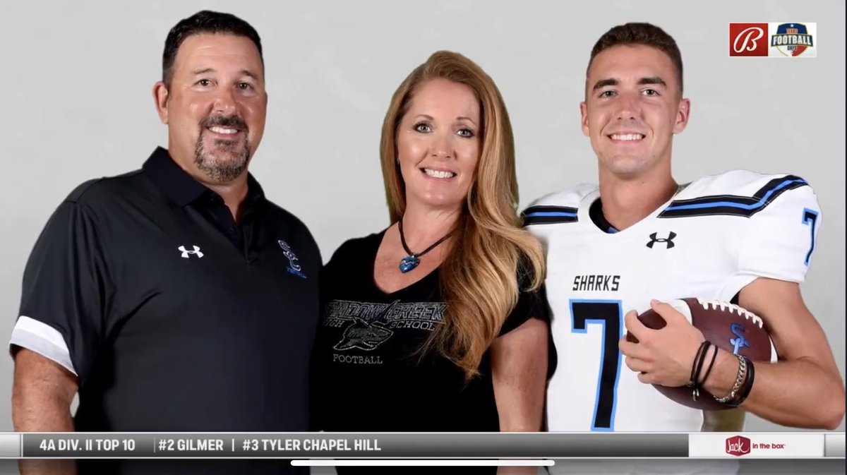 ImErinHartigan's tweet photo. PLUS — @CTSteckel’s feature on @SCSharkFootball’s Brad & Duke Butler making one final father/son run together … AND #WhatCaughtMyEye this week — Hint: might have to do with what we’re all playing for 💍
A @Jay_Pea_Views-produced #HSSpotlight airs tonight 10pm @BallySportsSW https://t.co/t1Veox2bZS