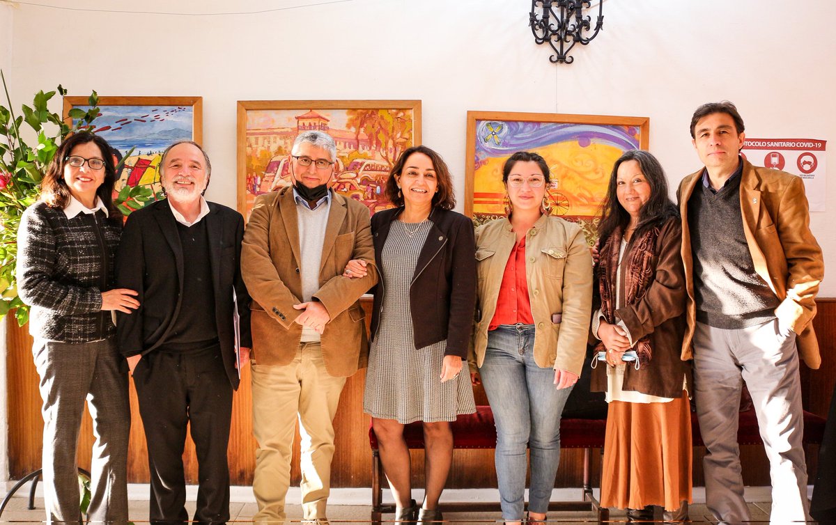 mineduccoquimbo's tweet photo. 🌱 Participamos del conversatorio “Estrategias necesarias de EPJA en la Región de Coquimbo: Desafíos Psicoemocionales y Curriculares”, y la entrega de Diplomas del Diplomado en Educación de Adultos, realizado por la @upla_comunica, [Hilo 1/2] https://t.co/CrIMaf8vxA