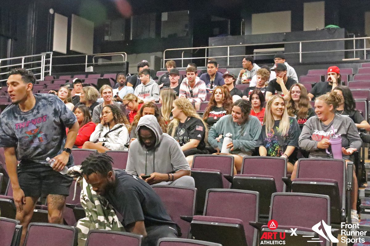 ARTU_Knights's tweet photo. This past Saturday, #ARTU Athletics &amp; Front Runner Sports hosted 6 training sessions of how to maximize student-athlete’s NIL (Name, Image, Likeness) opportunities for the #UrbanKnights this year! #BeArtistBeAthlete https://t.co/q03kWYuT5E