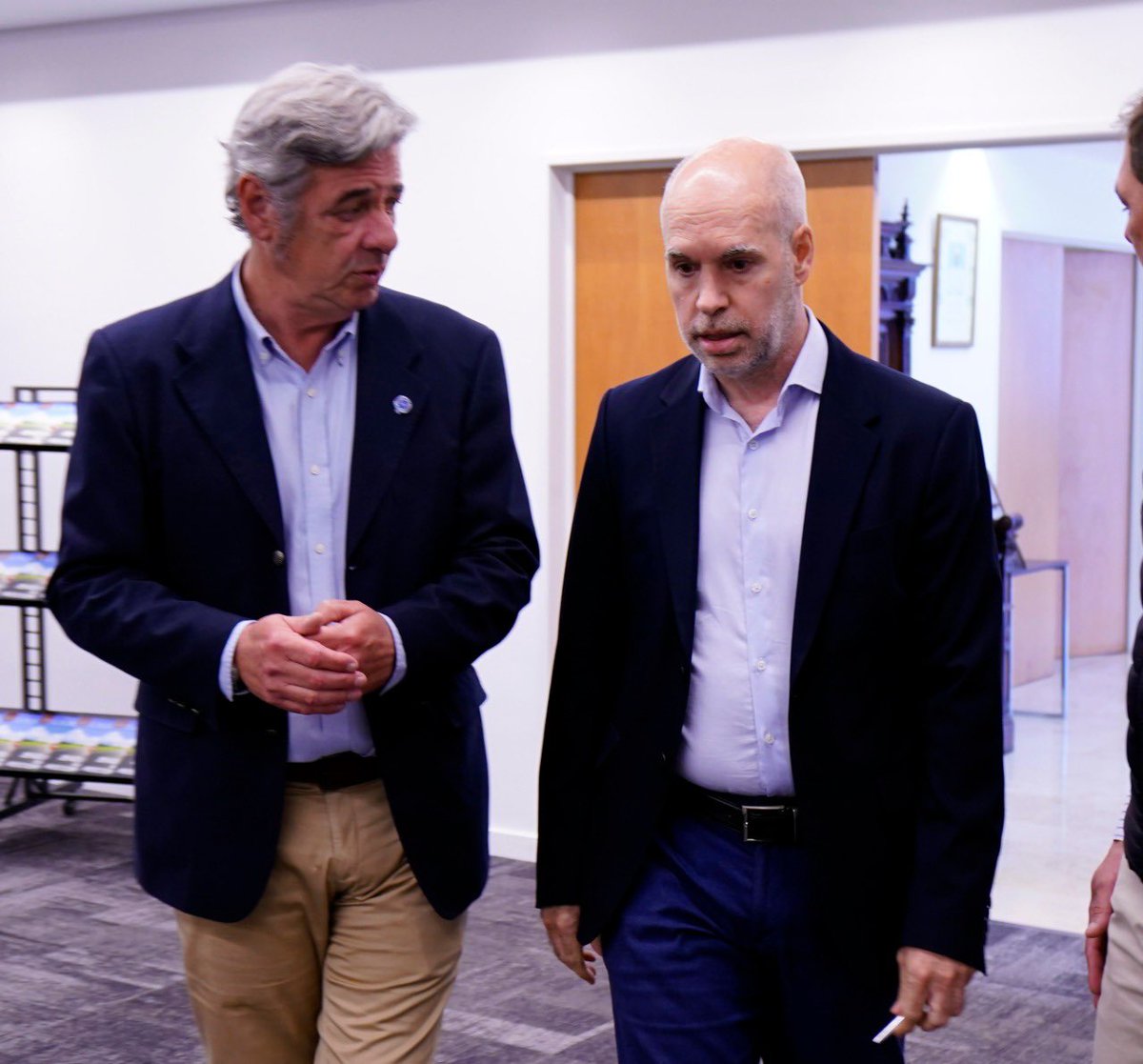 SociedadRural's tweet photo. “Hoy recibimos al jefe de Gobierno de la Ciudad de Buenos Aires, Horacio Rodríguez Larreta y representantes de los distintos eslabones de la cadena, para trabajar sobre diversos aspectos que hacen al potencial del campo argentino. (…) https://t.co/uDBdChOzde