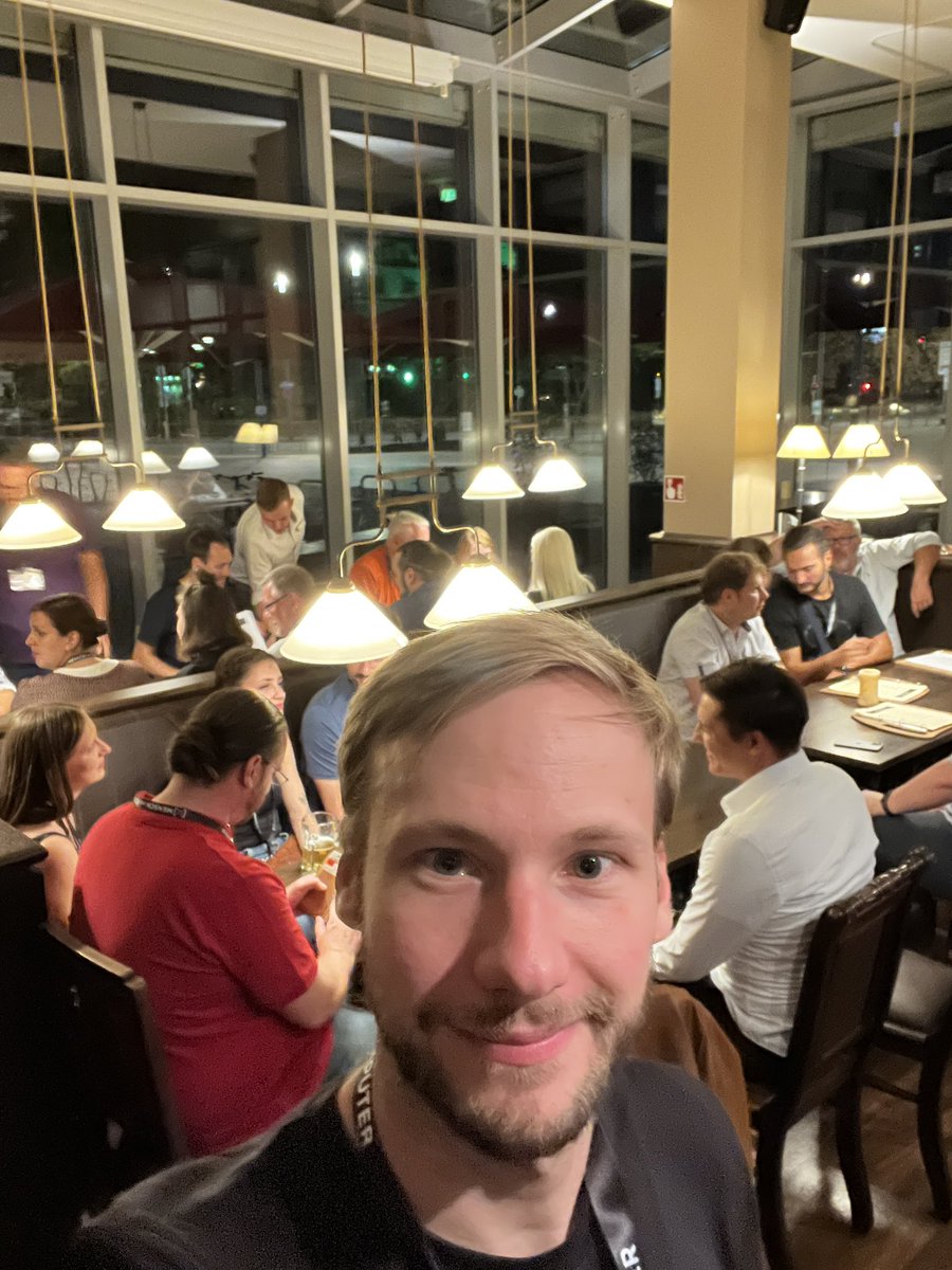 seiterig's tweet photo. Ein intensiver Tag geht gemütlich zu Ende. Morgen auf ein Neues! @mucConf @germanupa #muc2022 #muc22 https://t.co/y9S9iaGsBY