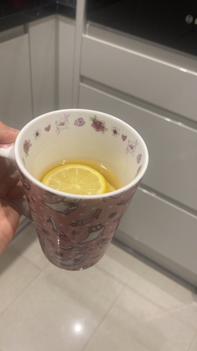 Six weeks of no teacher voice. Day 1 back and the honey &amp; lemon is out in full force😂