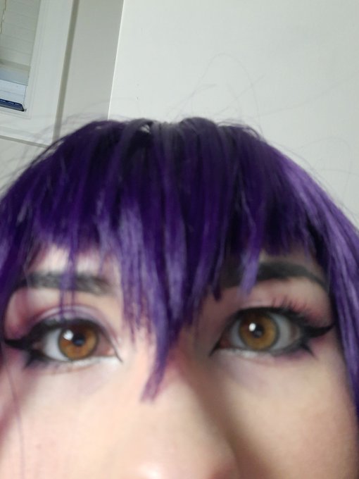 Me: looks cute and sexy in this wig with vamp bangs  Also me:.... https://t.co/VePjUkKA6C<a href="/tag/onmfc"class="tags"><span>#onmfc</span></a>