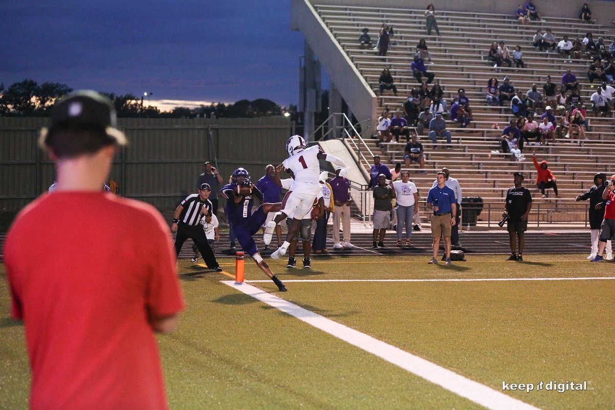 keepitdigital's tweet photo. #LBJ With the W against Weiss High School! #lbjjaguars #keepitdigital #aisd https://t.co/LHl244xWI5