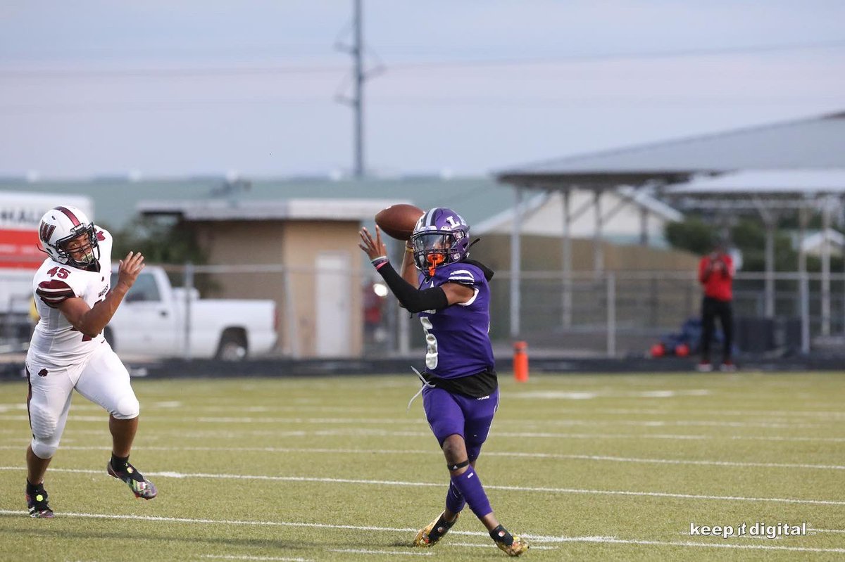 keepitdigital's tweet photo. #LBJ With the W against Weiss High School! #lbjjaguars #keepitdigital #aisd https://t.co/LHl244xWI5