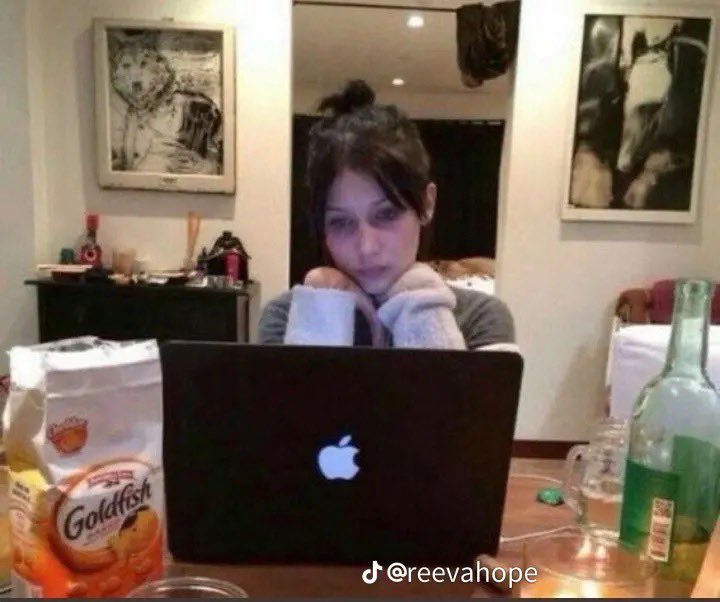 rynbmi's tweet photo. “never eating again” and then i eat https://t.co/69OSOWhv3M