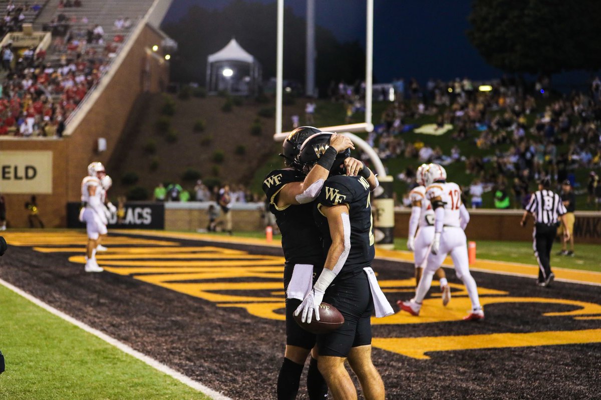 mitch_griffisqb's tweet photo. Thankful for the opportunities the Lord has blessed me with. #GoDeacs https://t.co/VKsgK4g0De